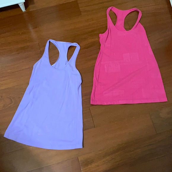 2 great condition lululemon tank tops. - Picture 1 of 5